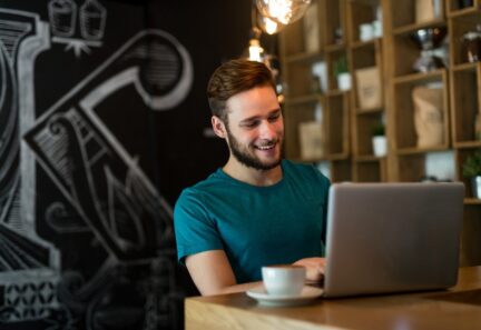 raport: Elastyczność w biznesie: moda czy szansa na zysk?