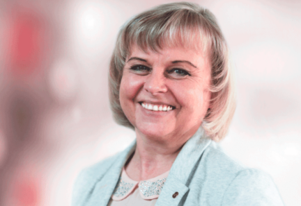 Otwieram przed ludźmi świat kolorów – wywiad z Lucyną Sobieszek