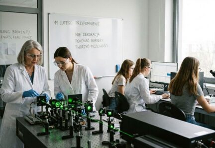 Międzynarodowy Dzień Kobiet i Dziewcząt w Nauce. Dane, które kształtują przyszłość technologii