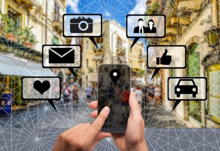 Marka osobista dla introwertyczki. Jak budować widoczność bez udawania kogoś, kim nie jesteś