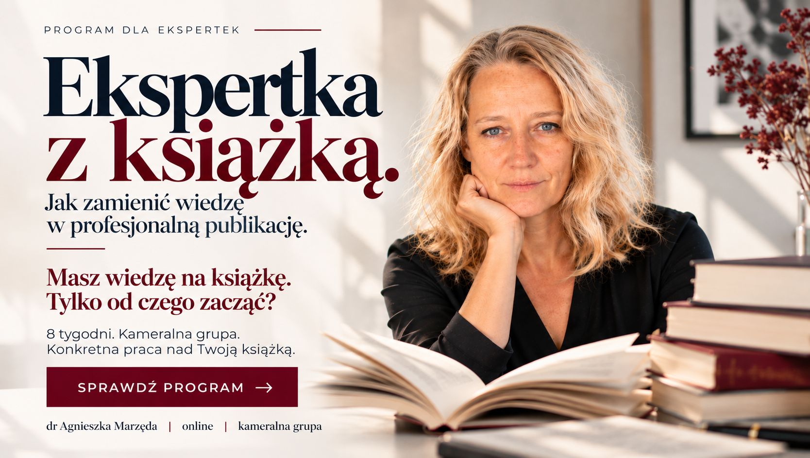 Ekspertka z ksiazką