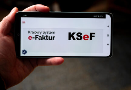 KSeF od 1 stycznia 2027. Co najmniejsza firma musi zrobić do końca roku, żeby styczeń jej nie zaskoczył